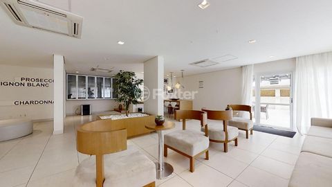 Image 19 - 885599